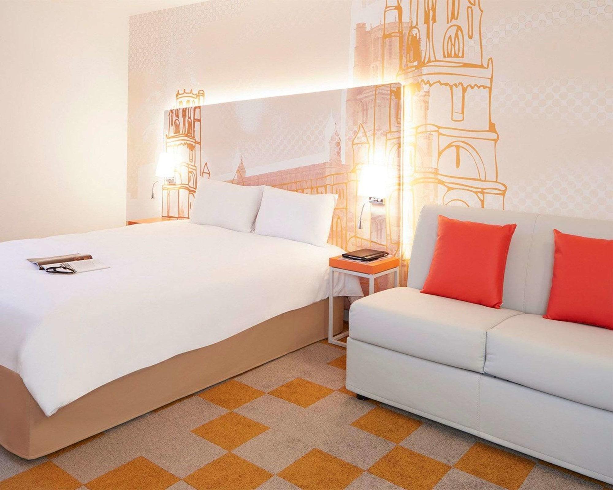 B&B Hotel Алби Екстериор снимка