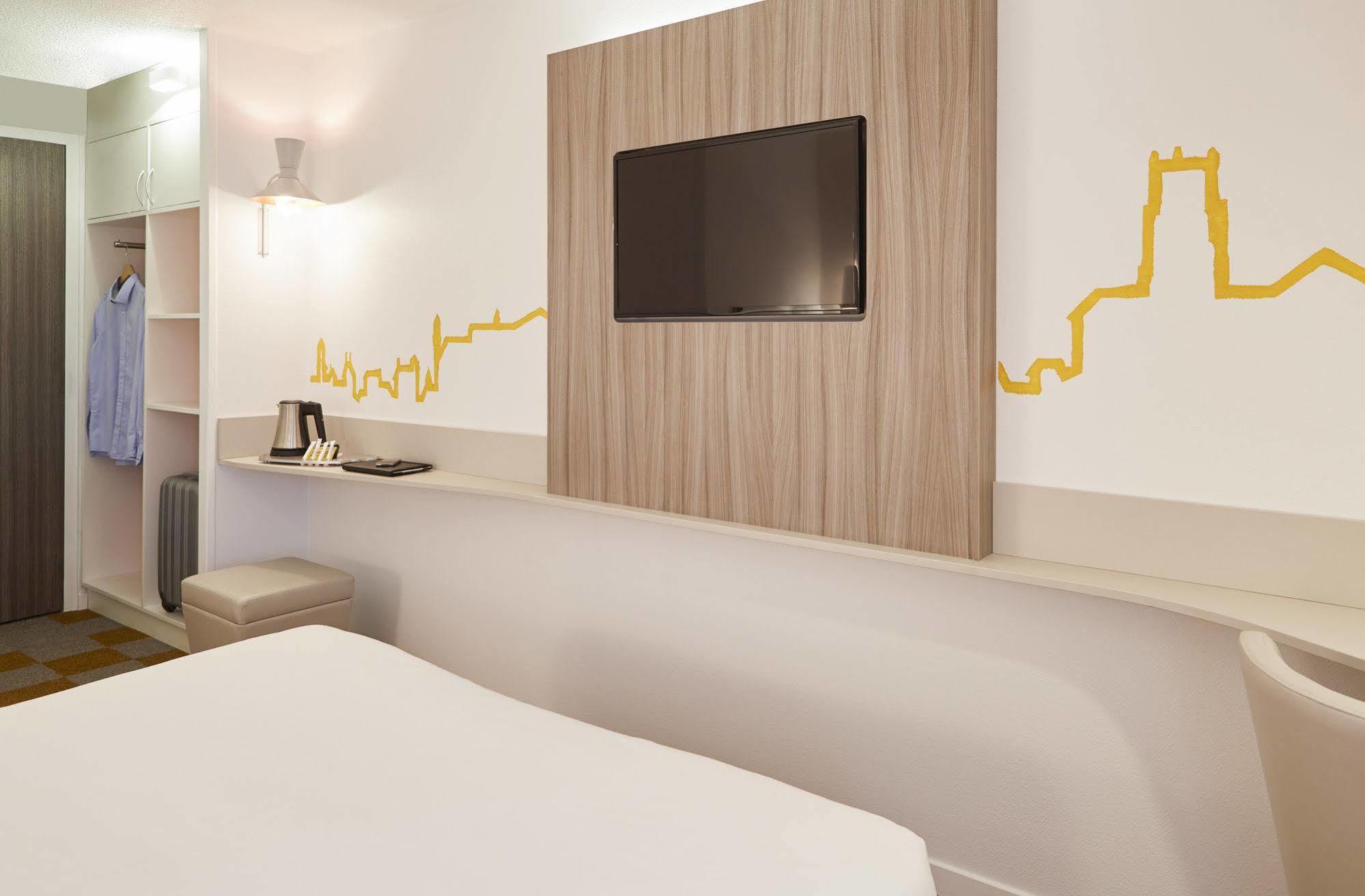 B&B Hotel Алби Екстериор снимка